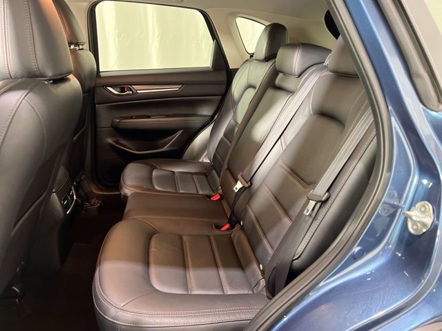 Vehicle image 10 of 28