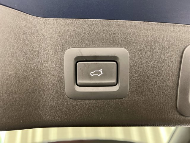 Vehicle image 19 of 28
