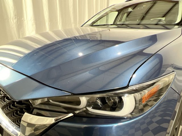 Vehicle image 25 of 28