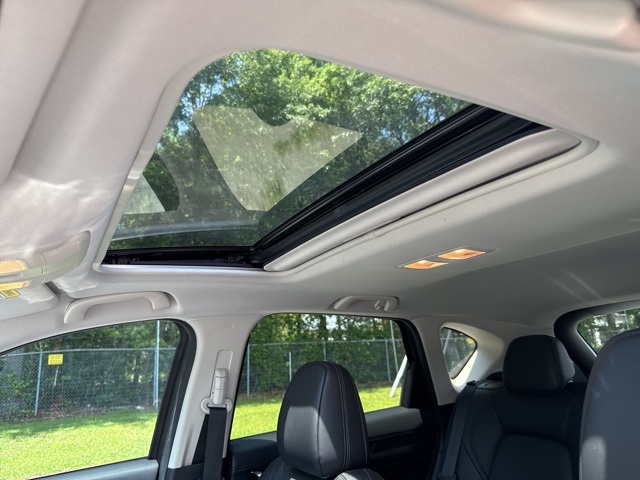 Vehicle image 21 of 39