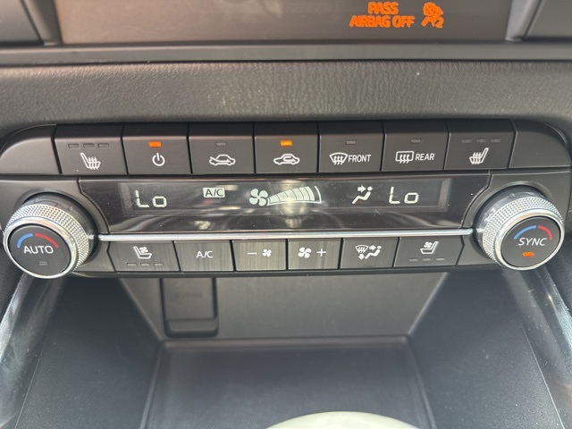 Vehicle image 38 of 39