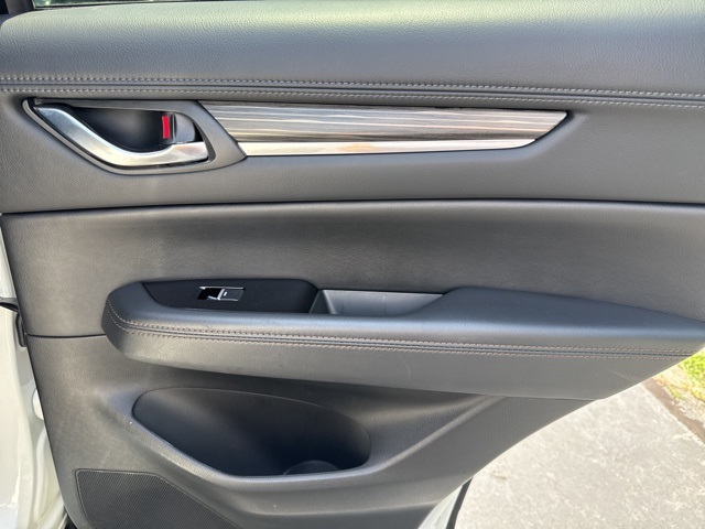 Vehicle image 29 of 39