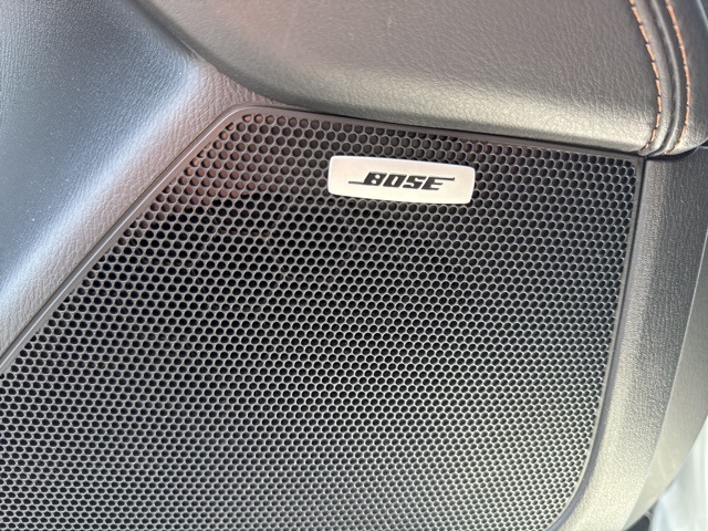 Vehicle image 33 of 39
