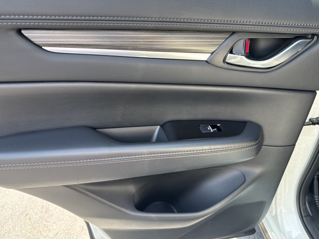 Vehicle image 28 of 39