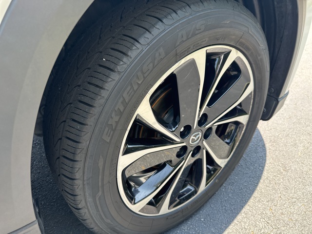 Vehicle image 14 of 39
