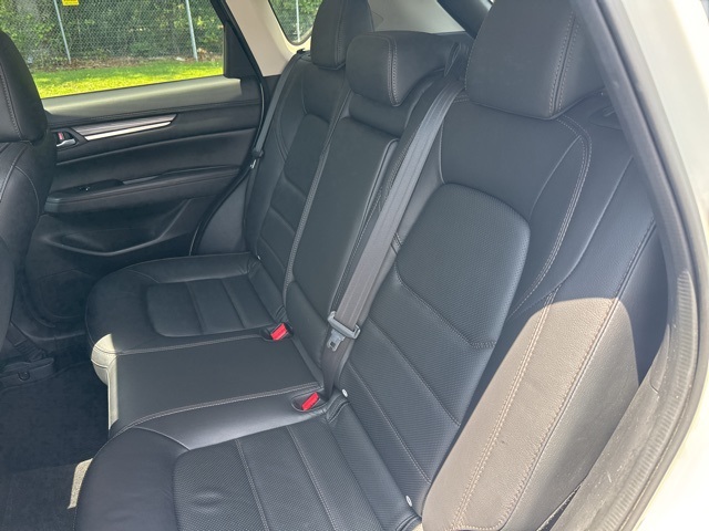 Vehicle image 19 of 39