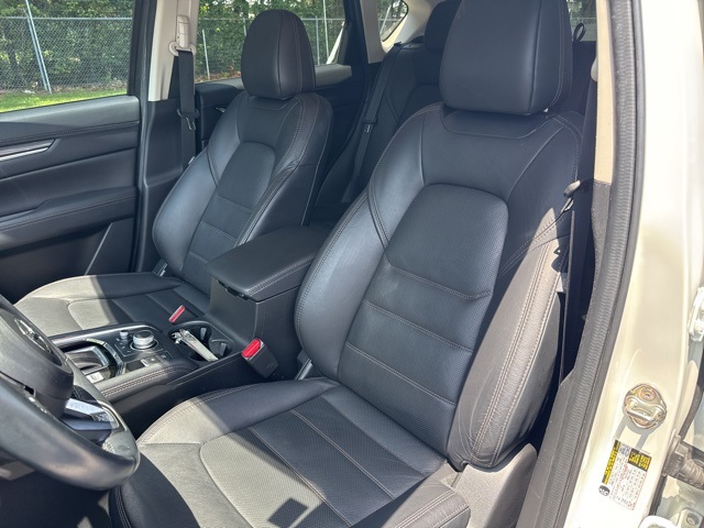 Vehicle image 17 of 39