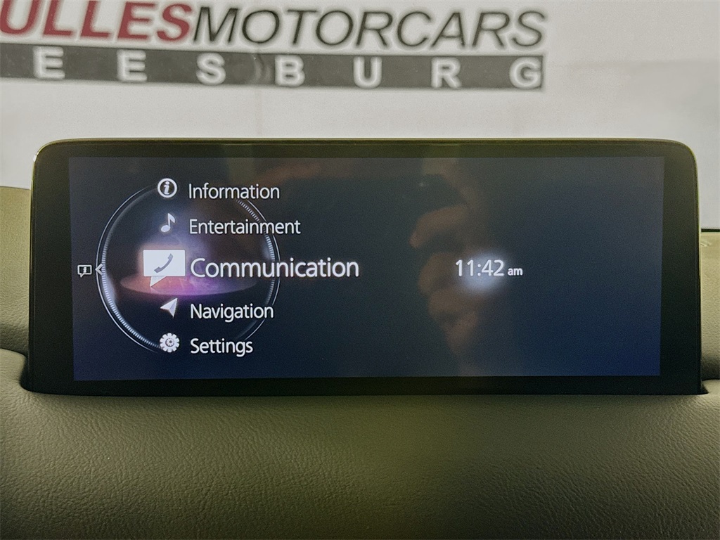 Vehicle image 29 of 33