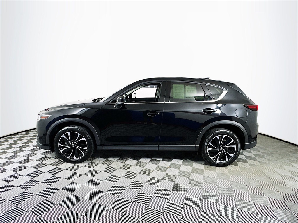 Vehicle image 8 of 33