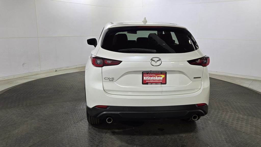 Vehicle image 6 of 31