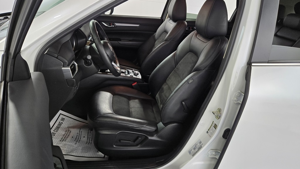 Vehicle image 20 of 31