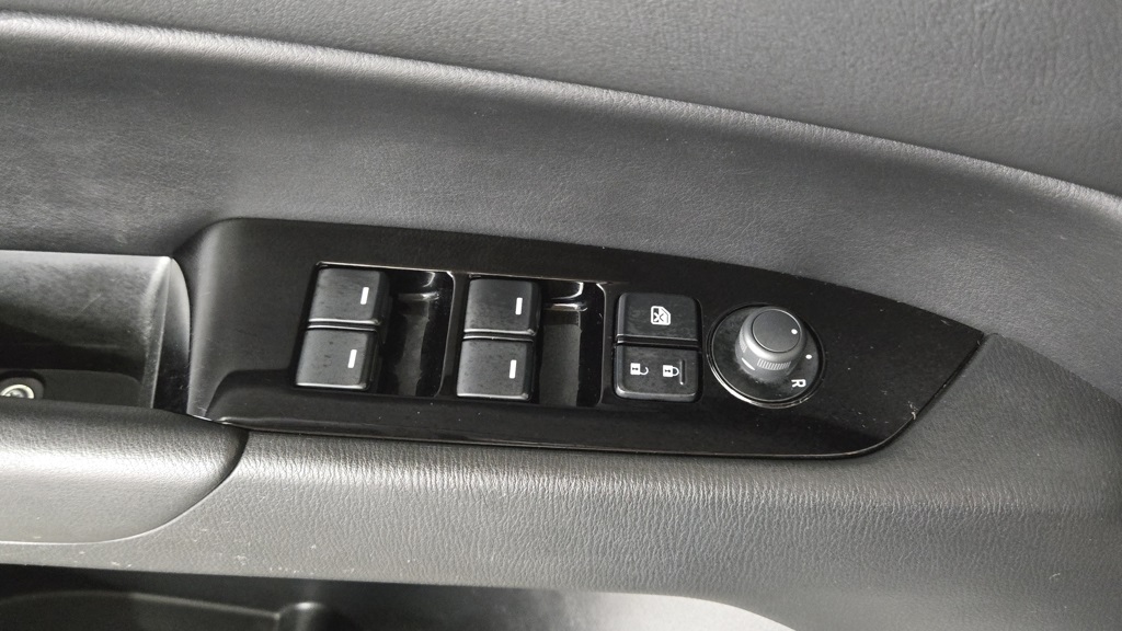 Vehicle image 18 of 31