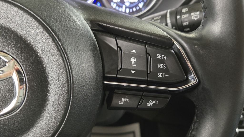 Vehicle image 12 of 31