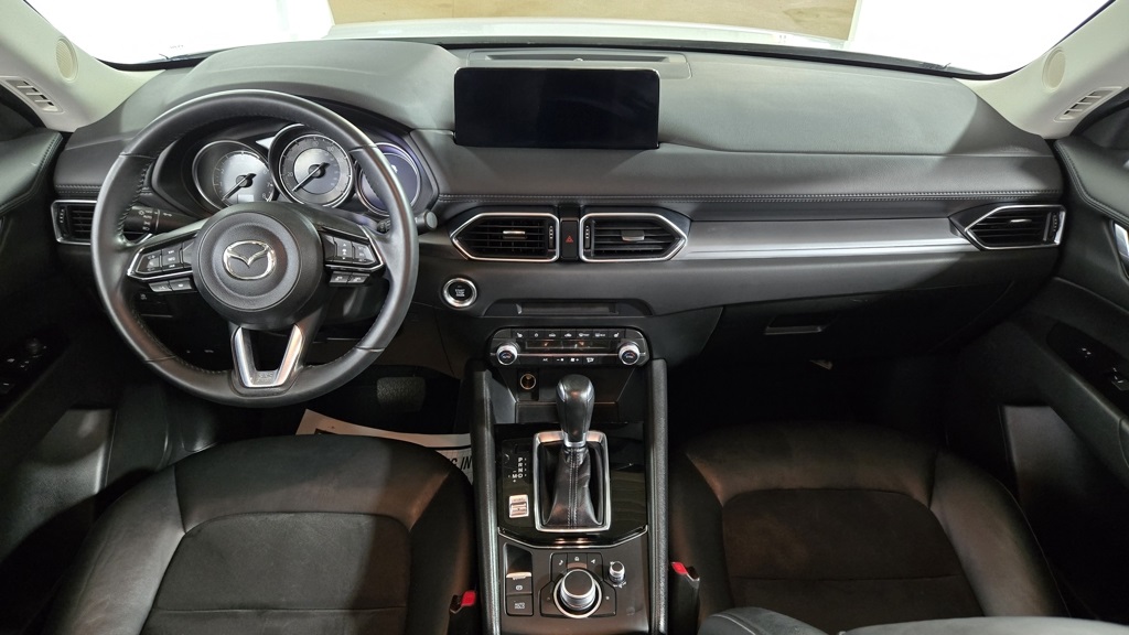 Vehicle image 22 of 31