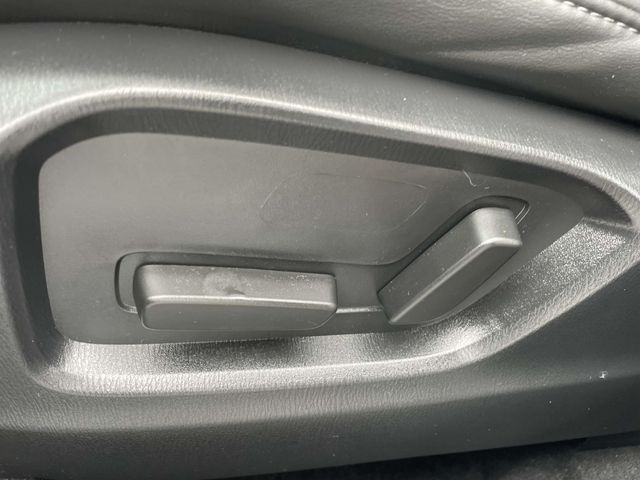 Vehicle image 23 of 41