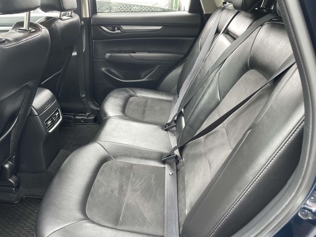 Vehicle image 17 of 41