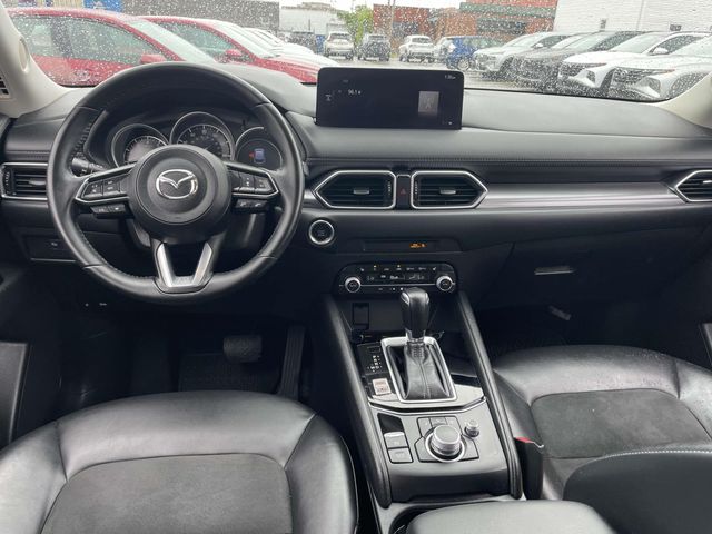 Vehicle image 16 of 41