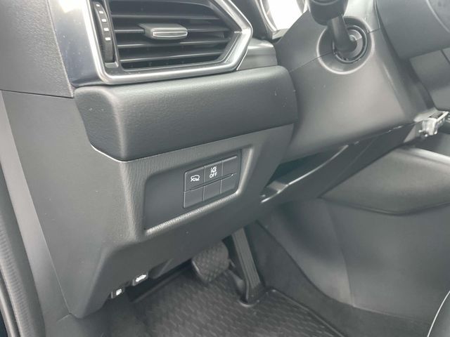 Vehicle image 22 of 41