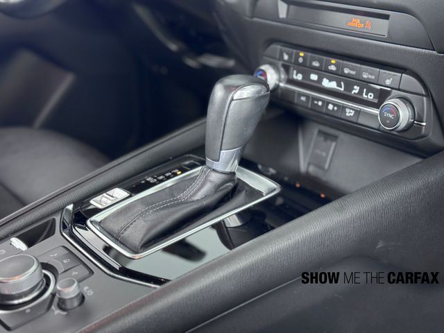 Vehicle image 38 of 40