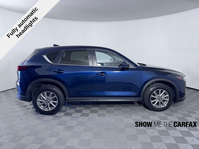 Vehicle image 4 of 40
