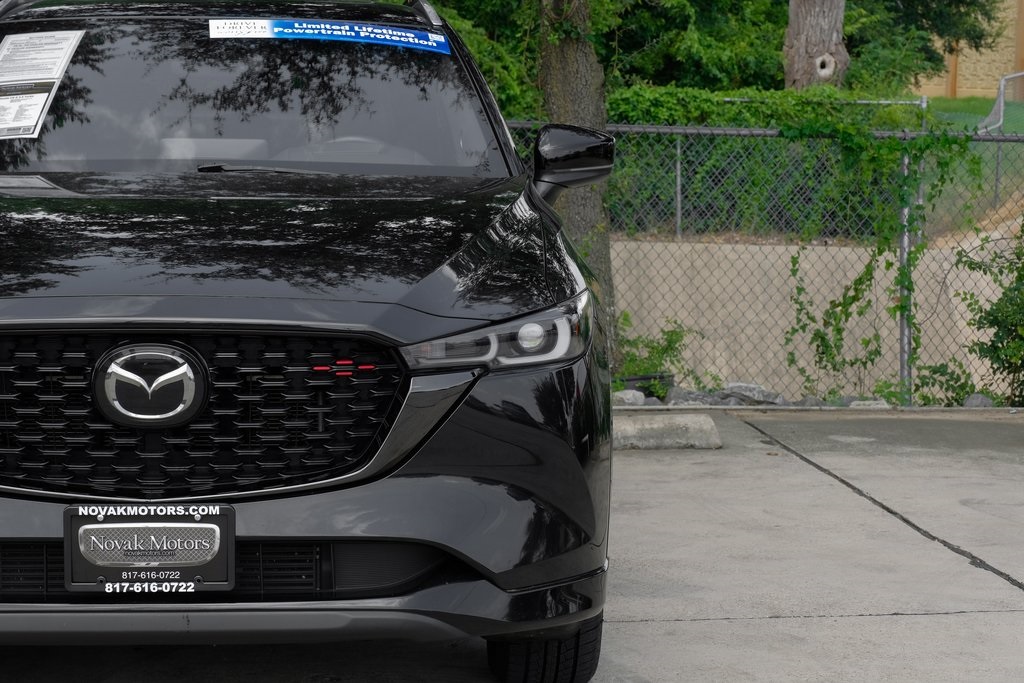 Vehicle image 5 of 71