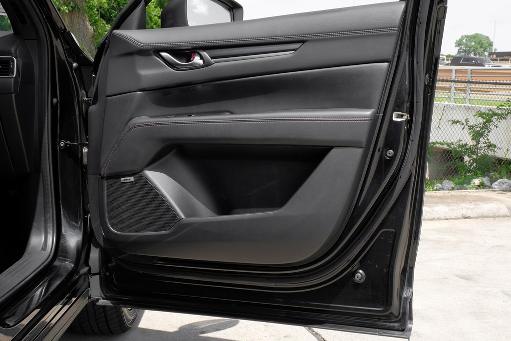Vehicle image 52 of 71