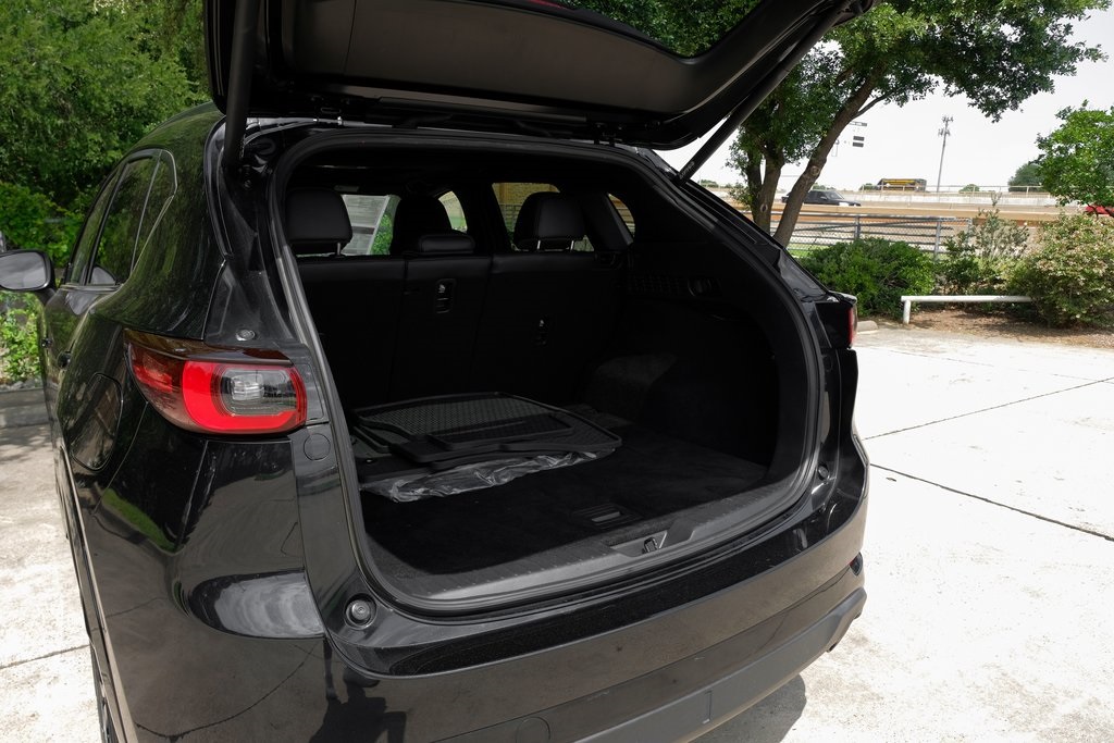 Vehicle image 23 of 71