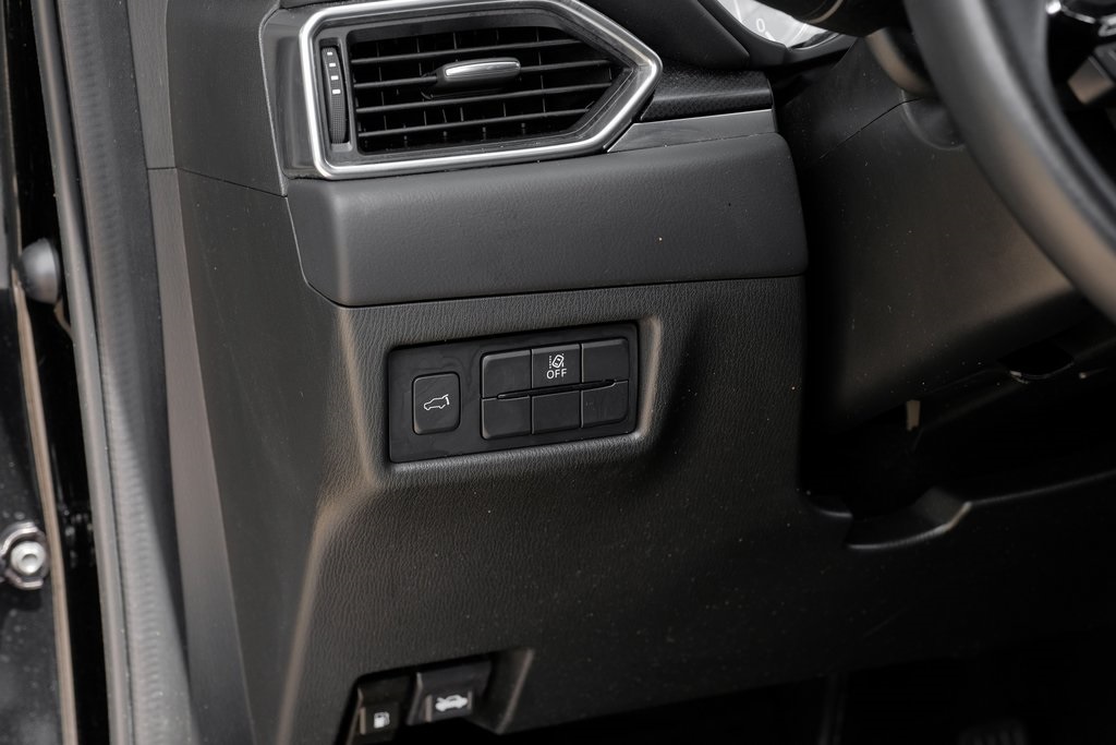 Vehicle image 68 of 71