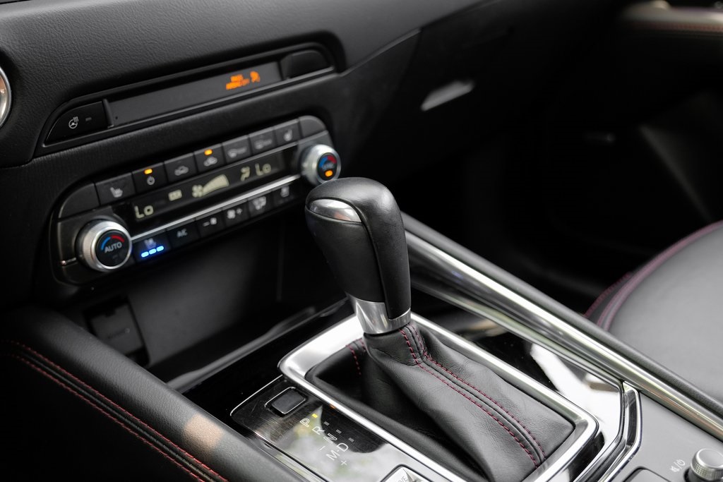 Vehicle image 46 of 71