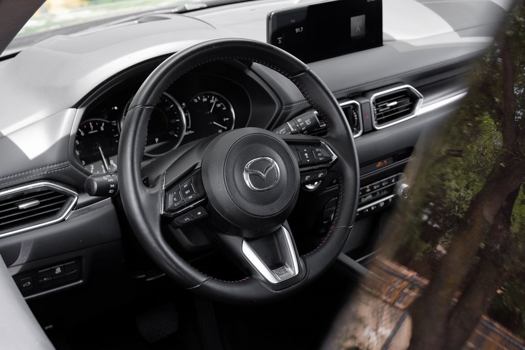 Vehicle image 36 of 71