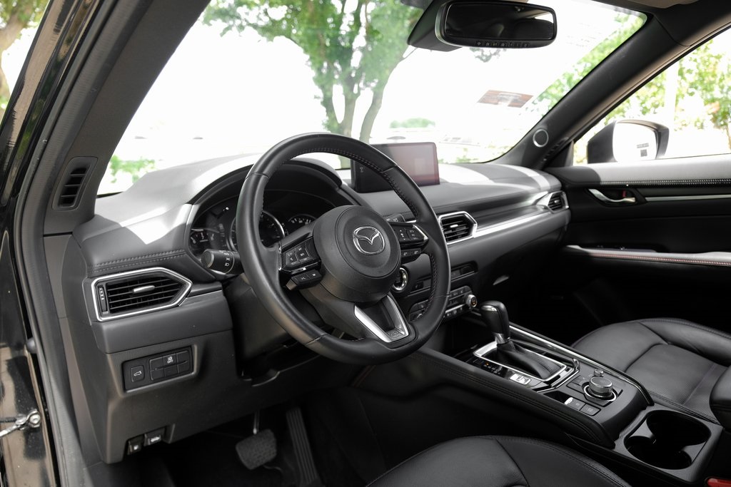 Vehicle image 34 of 71