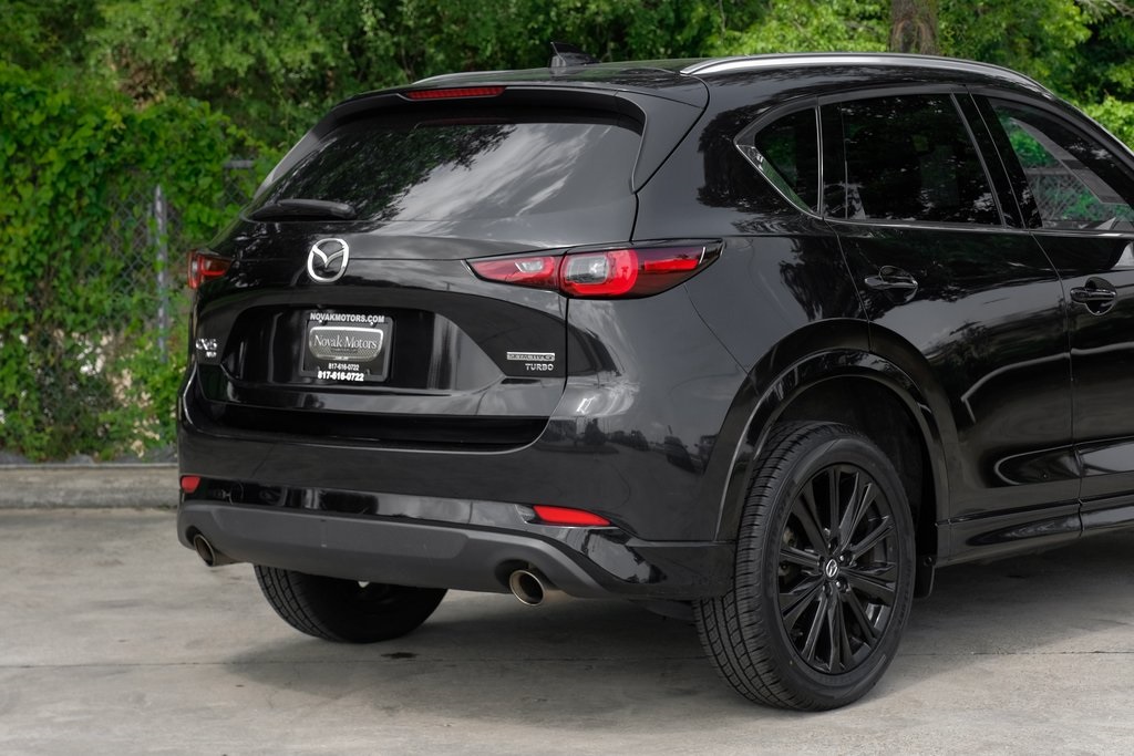 Vehicle image 8 of 71