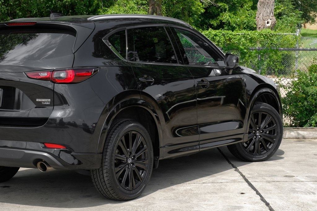 Vehicle image 10 of 71