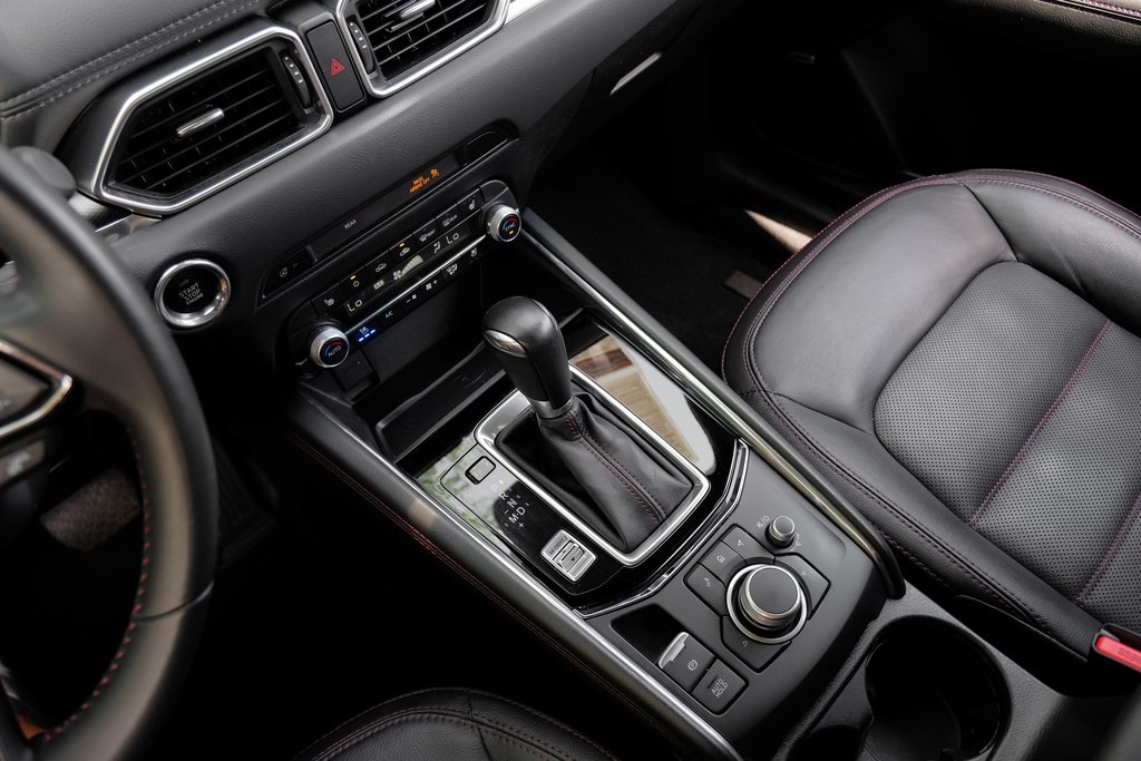 Vehicle image 47 of 71