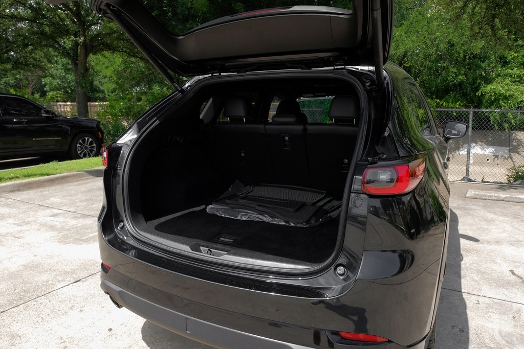 Vehicle image 24 of 71