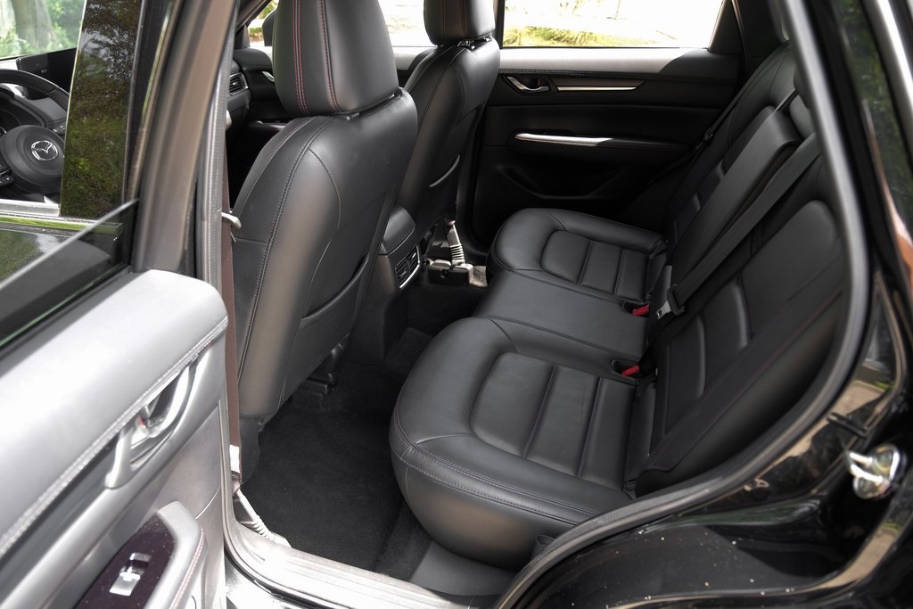 Vehicle image 30 of 71