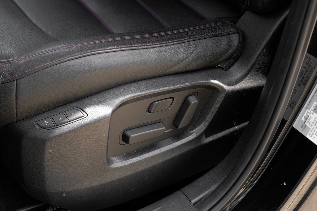 Vehicle image 58 of 71