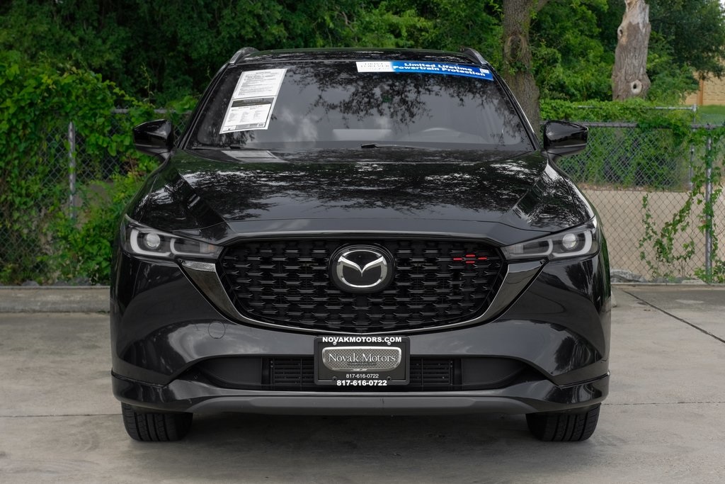Vehicle image 4 of 71