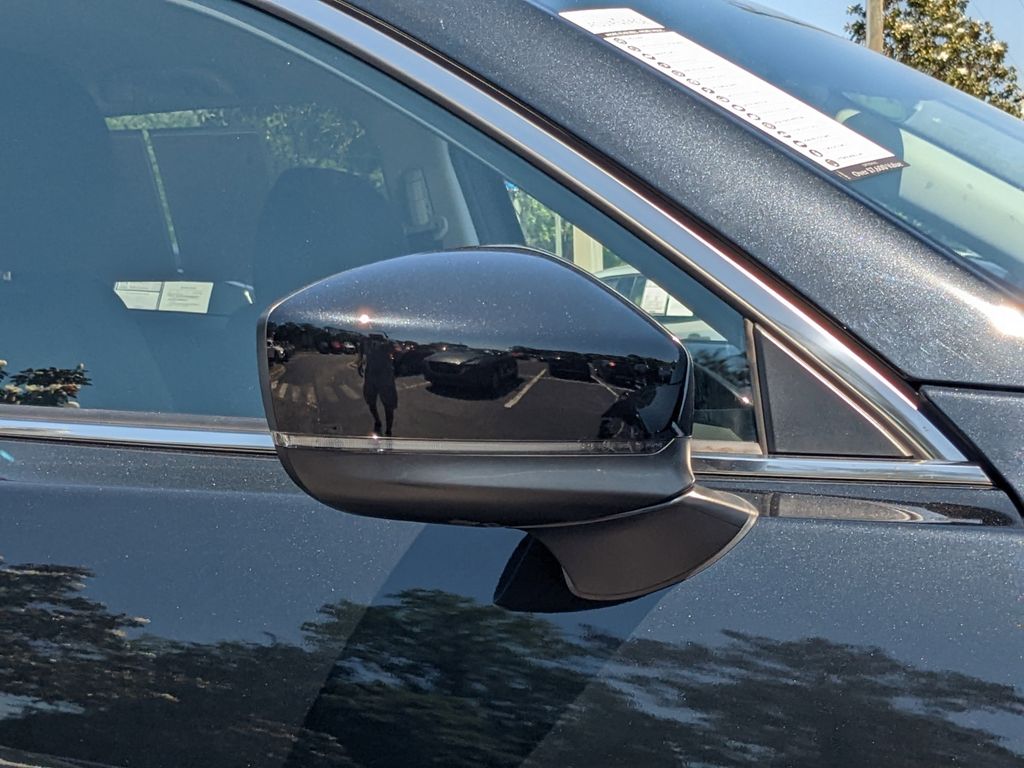Vehicle image 11 of 30