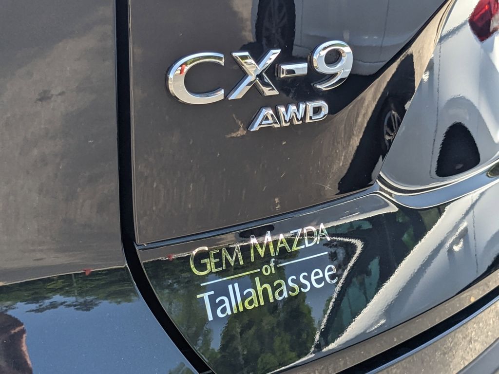 Vehicle image 13 of 30