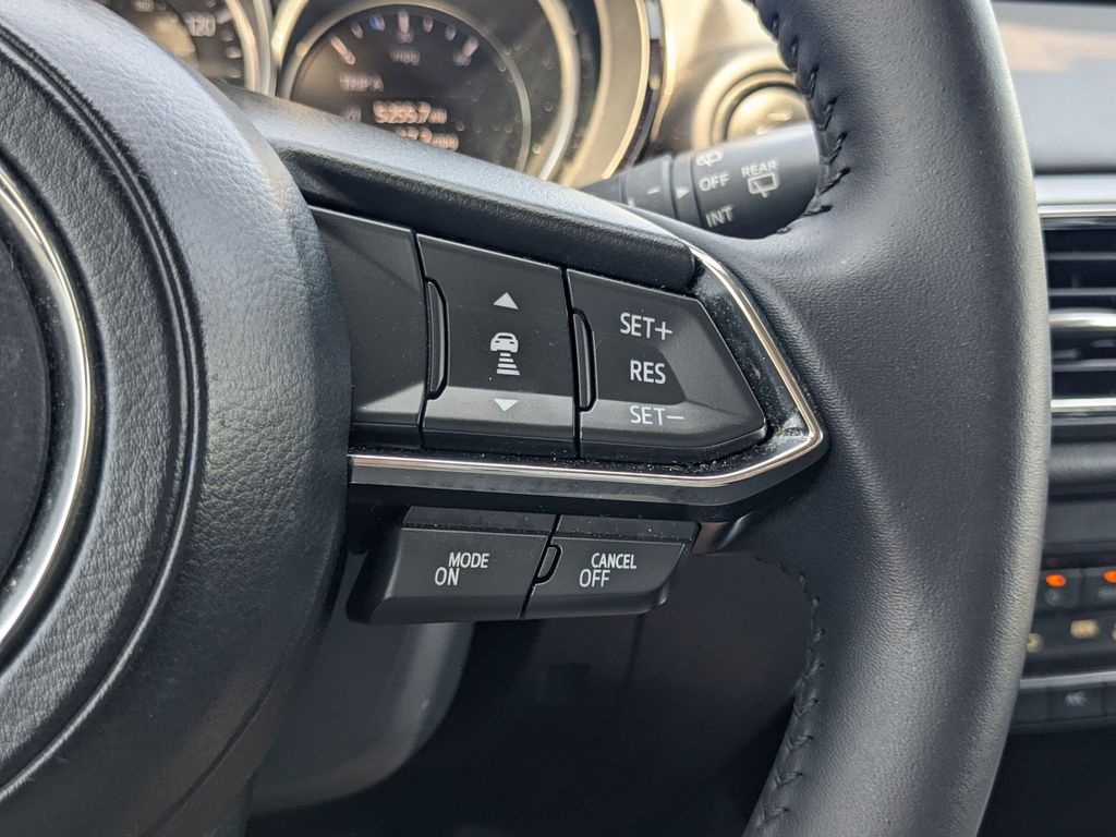 Vehicle image 27 of 30