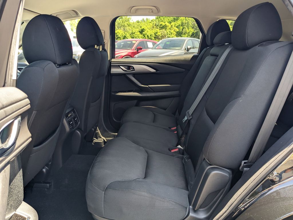 Vehicle image 16 of 30