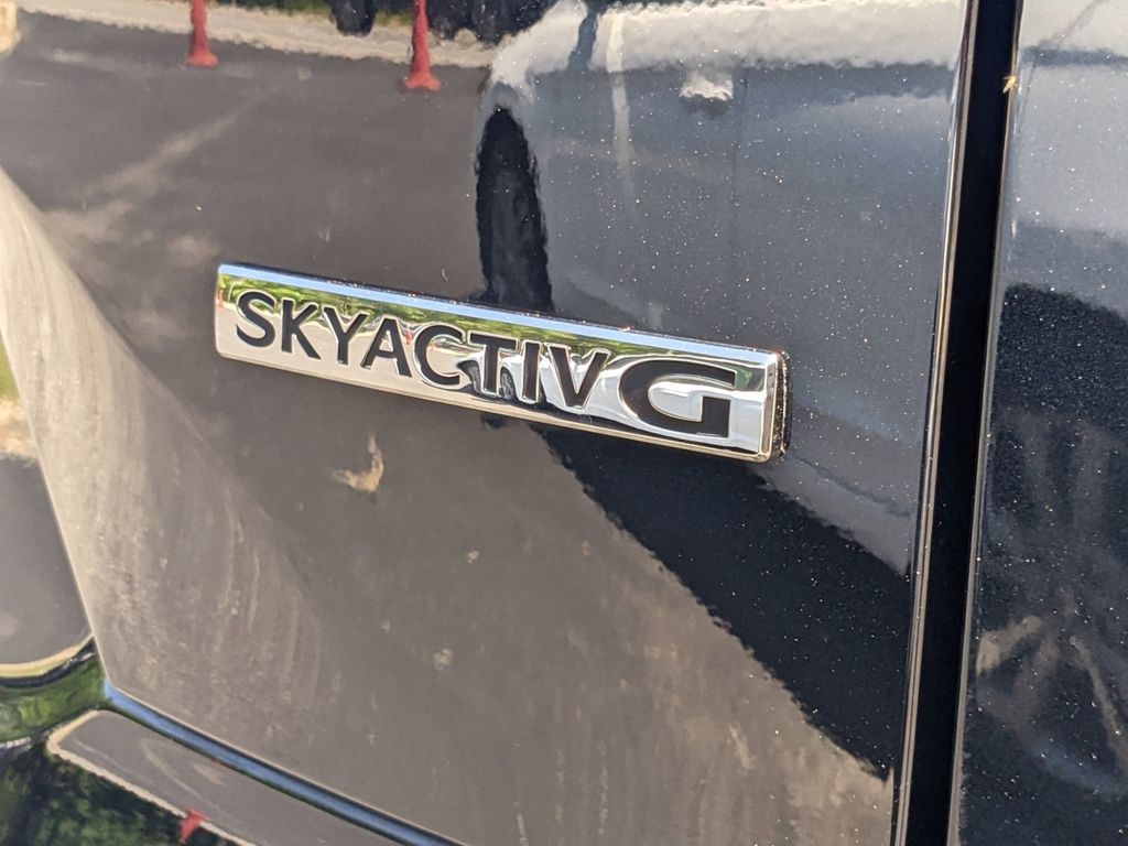 Vehicle image 12 of 30