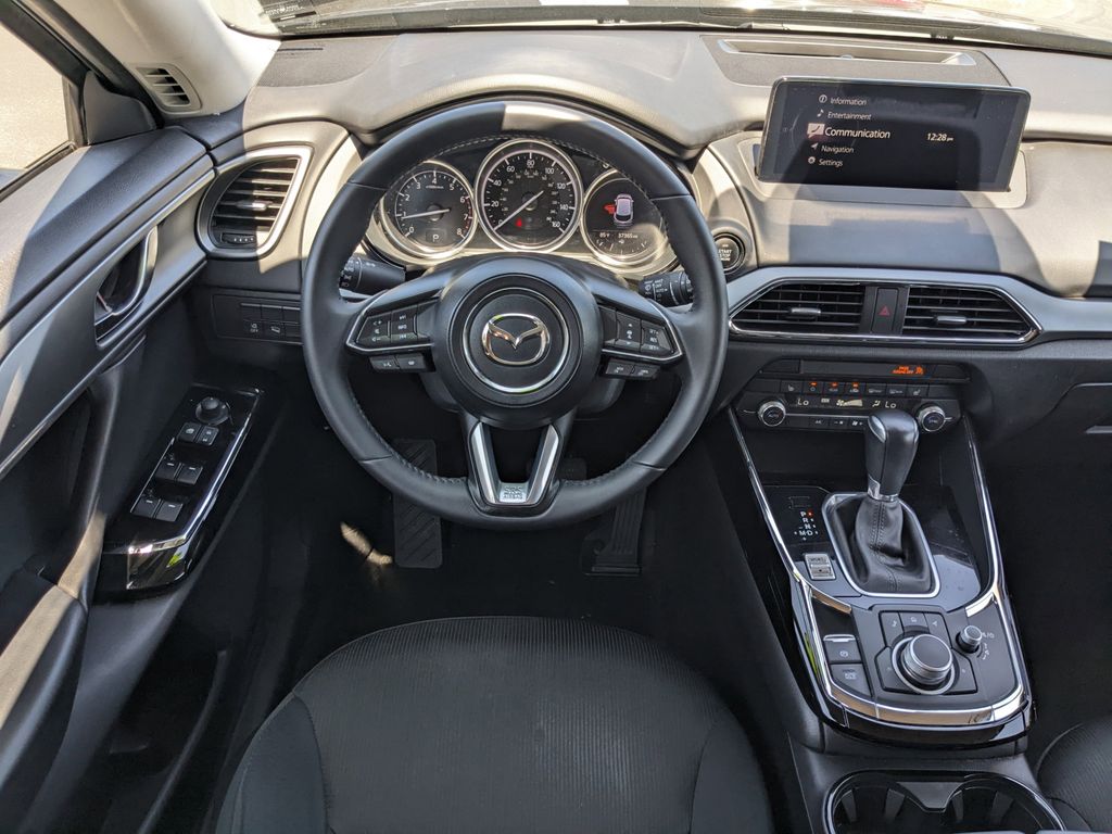 Vehicle image 18 of 30