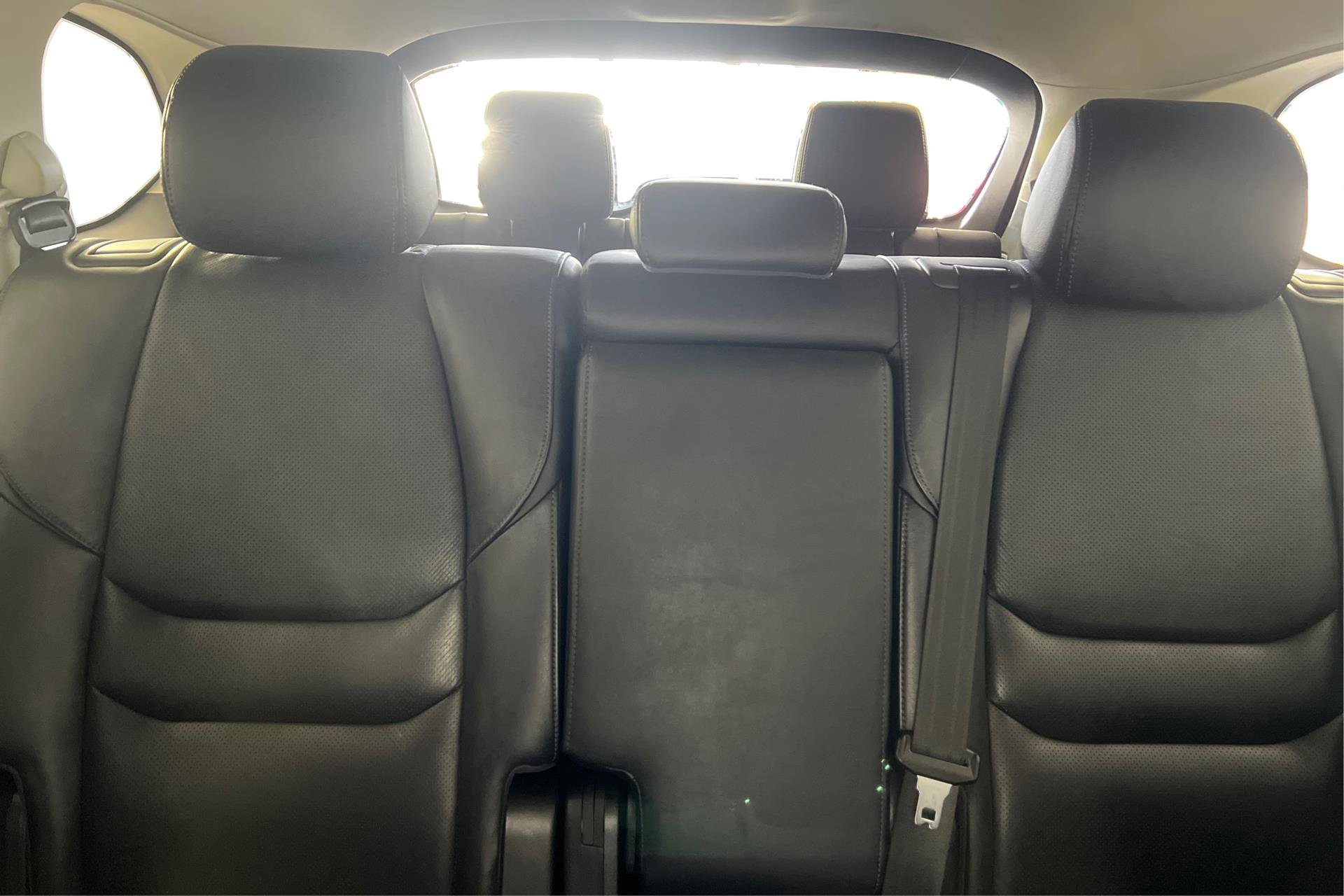 Vehicle image 10 of 28