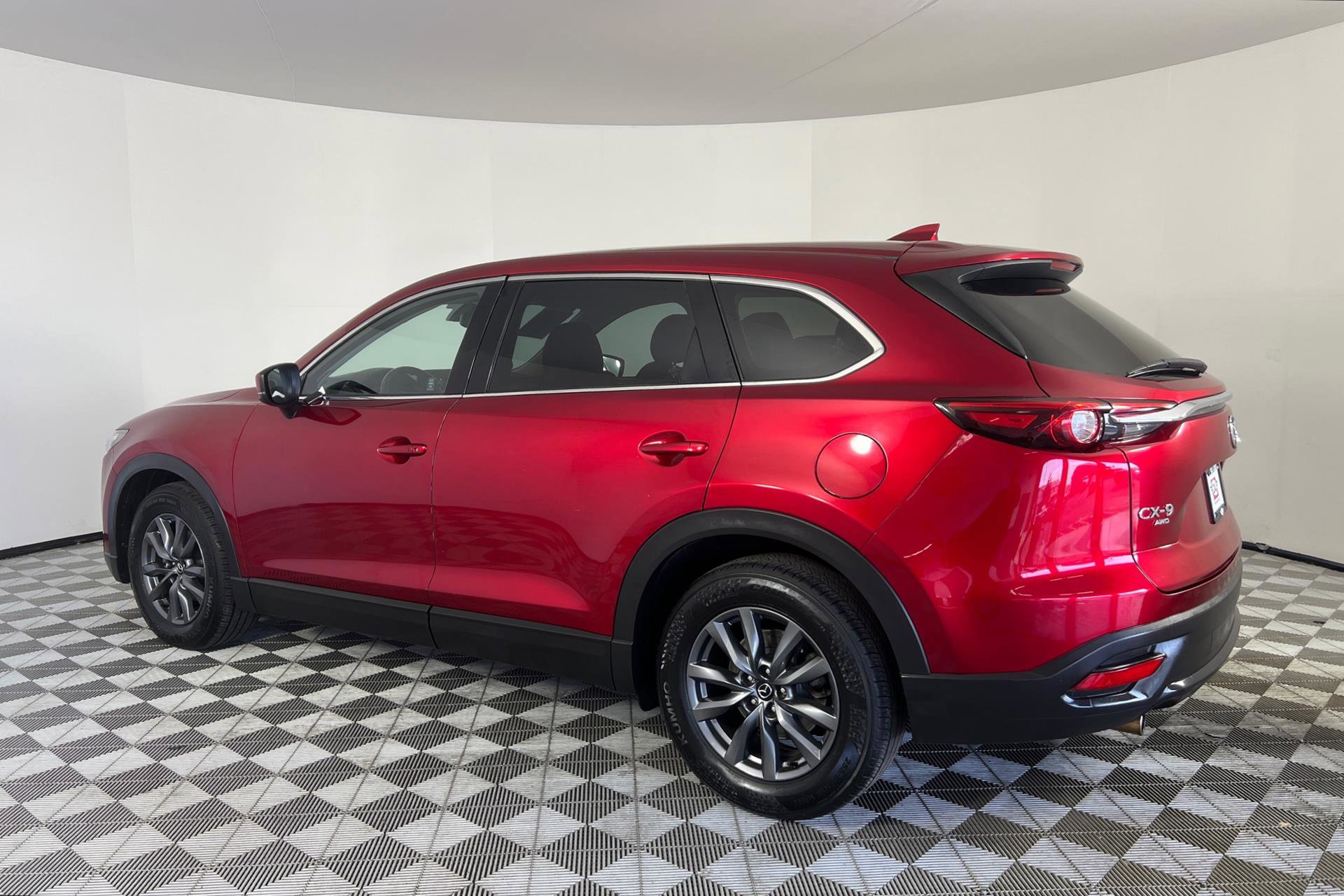Vehicle image 6 of 28