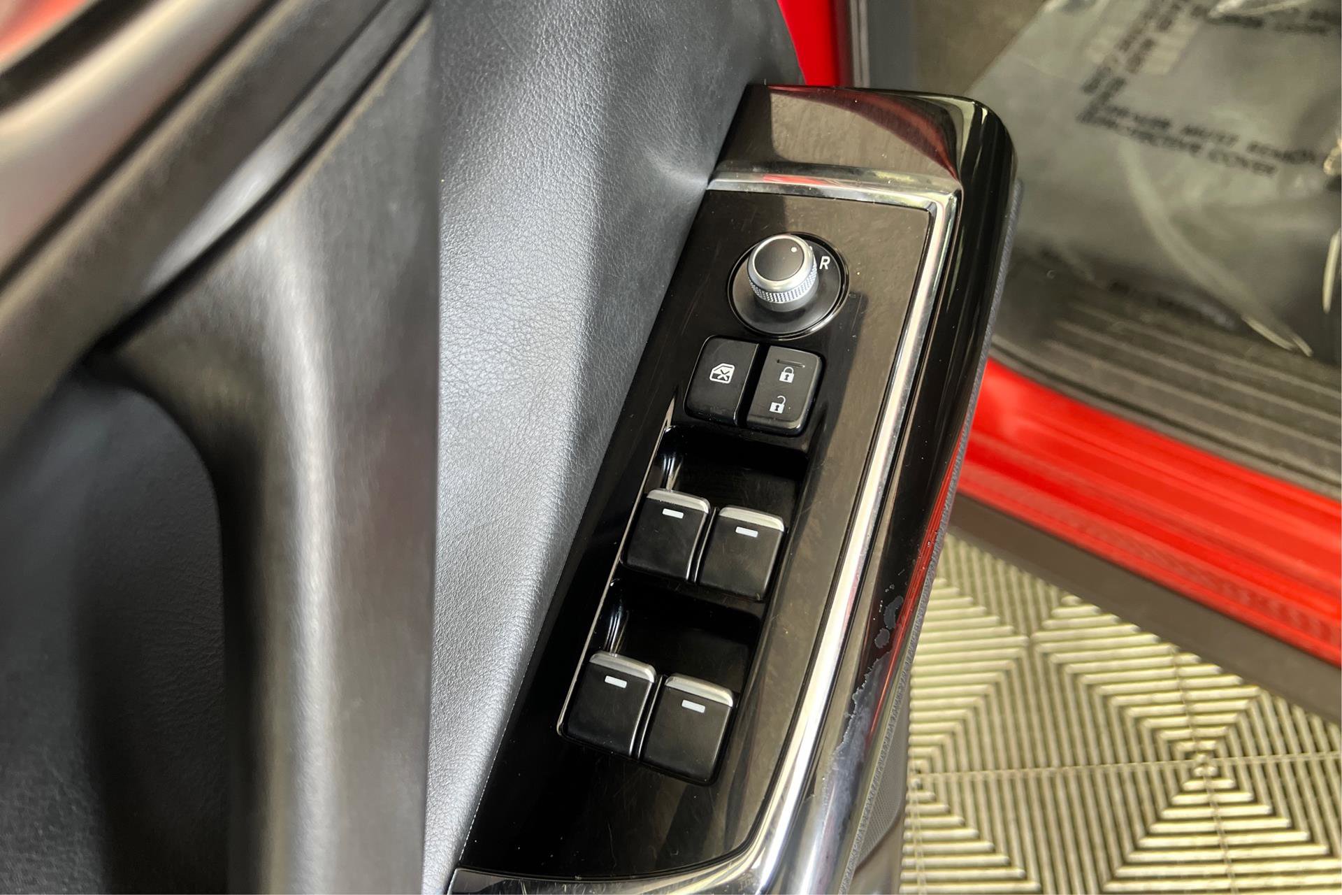 Vehicle image 28 of 28