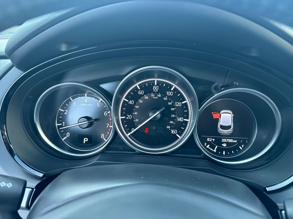 Vehicle image 16 of 34