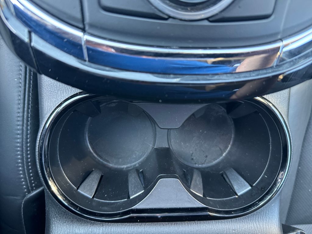 Vehicle image 30 of 34