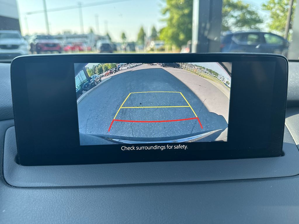 Vehicle image 17 of 34